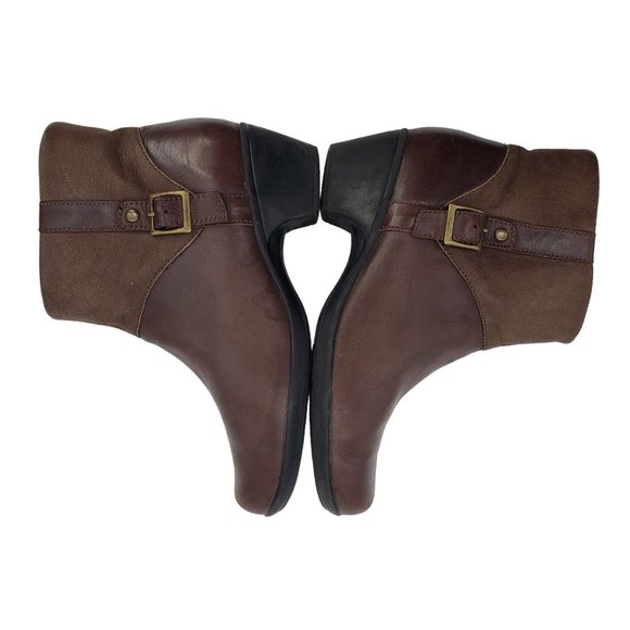 CLARKS Sz 9 Wide Ingalls Dover Brown Leather Side Zip Heeled Ankle Comfort Boots - Picture 13 of 14
